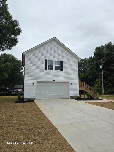 Photo - 163 Branham Rd