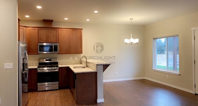 Photo - 600 Pioneer Ct