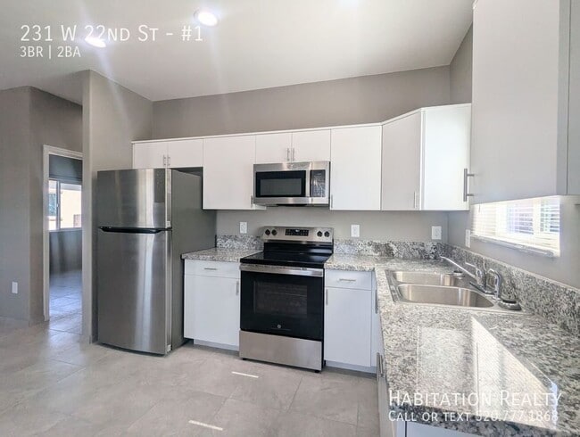 Photo - 231 W 22nd St Townhome