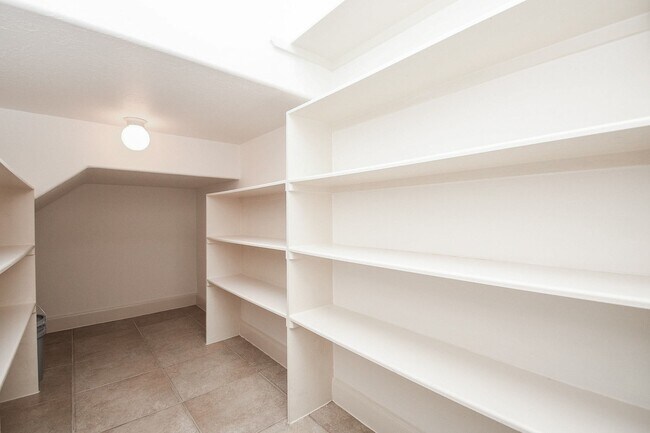 Photo - 3326 Memorial Crest Blvd