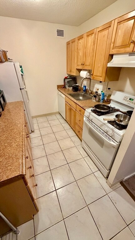 Photo - 99 Pond Ave Unit 505