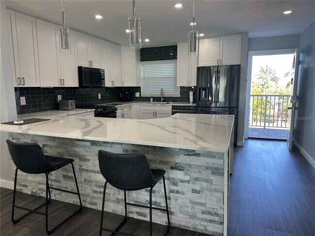 Photo - 300 64th Ave Unit 318