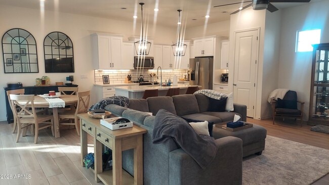 Photo - 290 E Markwood Dr