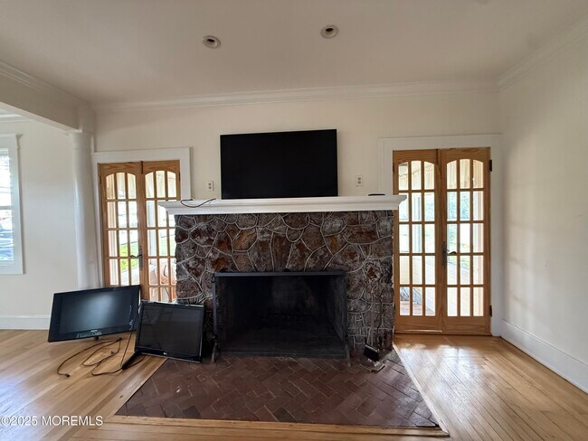 Photo - 210 N Lincoln Ave