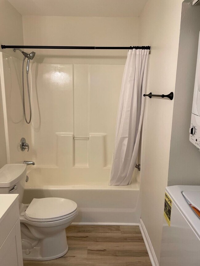 Photo - Newly updated 1 bedroom/1 bath condo in Ri...