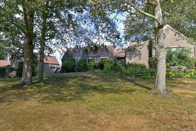 Photo - 193 Bayfield Ln