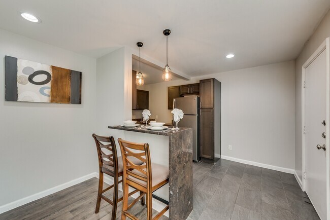 Building Photo - Links on Gaston Rental