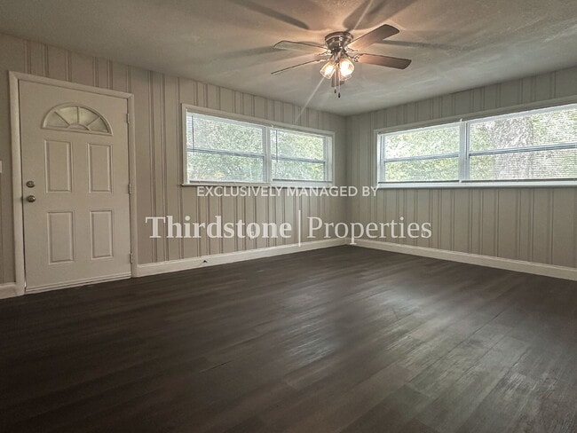 Photo - 8544 Oak Leaf Rd