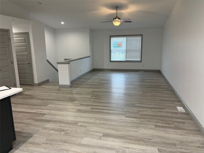 Photo - 28712 Woodland Heights Dr