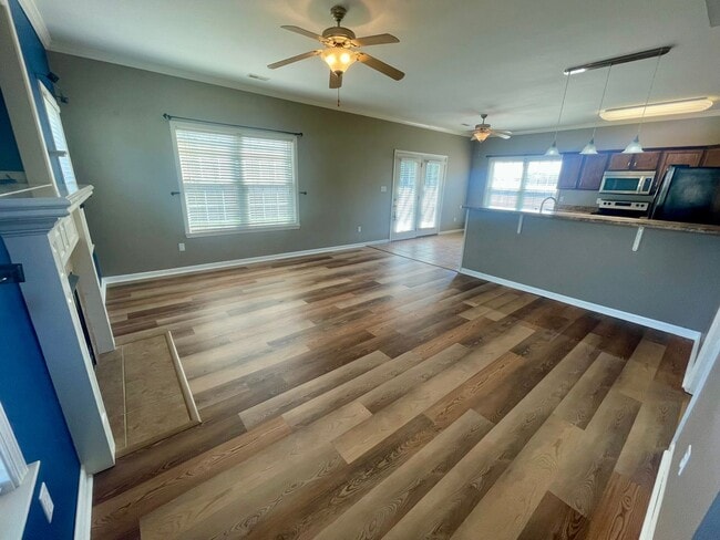 Photo - 208 Port Way