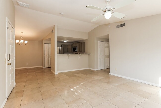 Photo - 2007 N Villas Ln