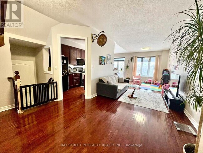 Photo - 8 Townwood Dr