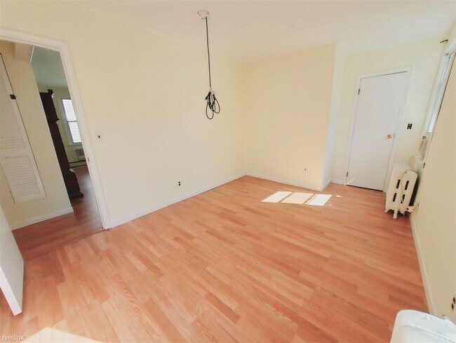 Photo - 2 br, 1 bath Condo - 166 Henry St