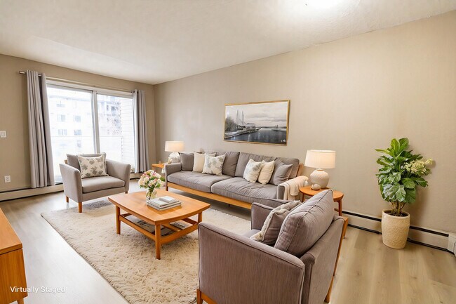 Photo - Chinook Woods