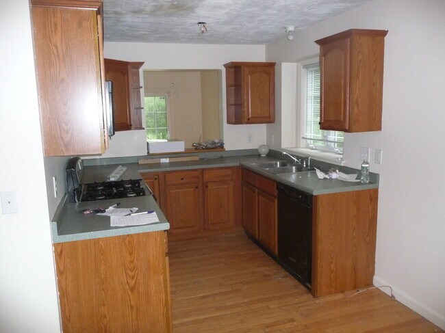 Photo - 104 Pond St Unidad 104