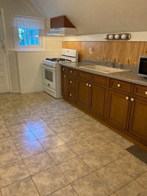 2117 Spencerport Rd Unit 2