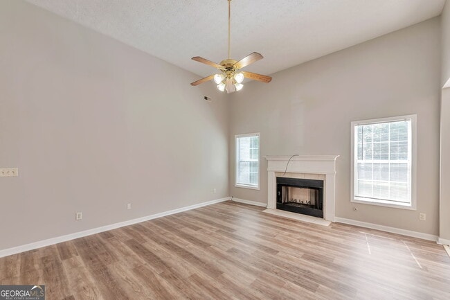 Photo - 38 Rockport Dr