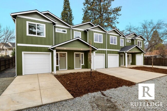 Photo - 565 G St