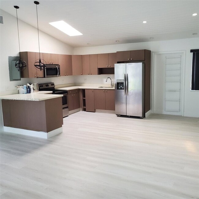 Photo - 326 NE 118th St