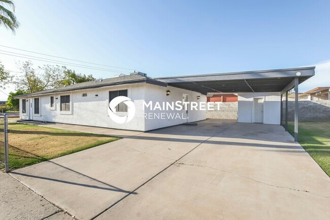 4 Bedroom Pet-Friendly Home in Peoria, AZ with Main Street Renewal