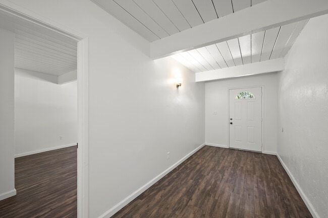 Photo - 5415 Lenox Dr