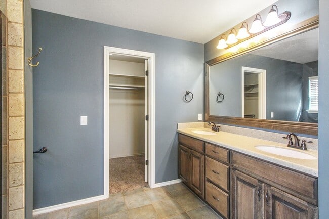 Photo - Charming 3 Bed 2 Bath With Office