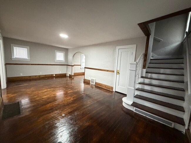 Photo - 317 E Irvington Ave