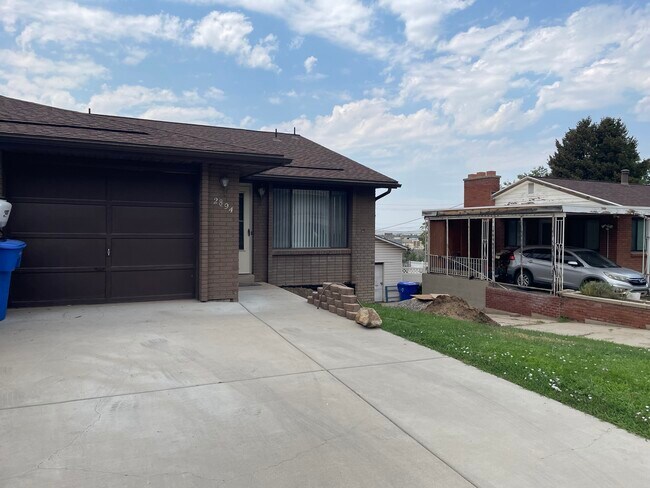 2894 S 625 W