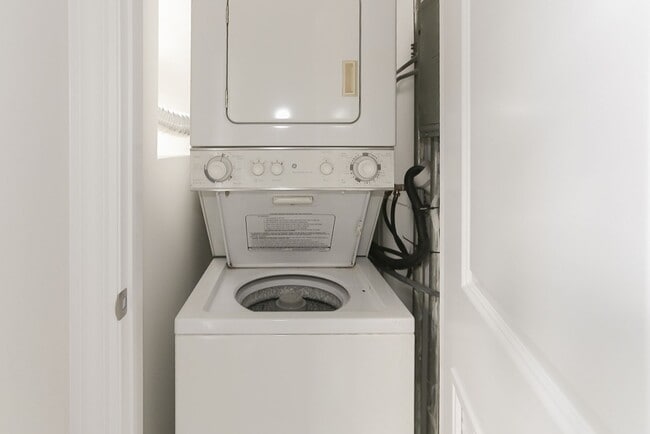 Photo - 3856 N Southport Ave