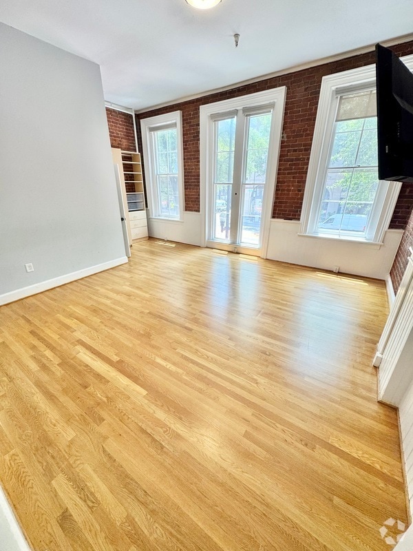 Building Photo - 204 W Broad St Unit 1 Rental