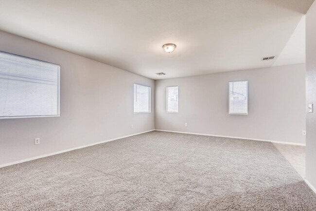 Photo - BEAUTIFUL 1 Story, 3 Bedroom 2 Bath Home Near Centennial Hills