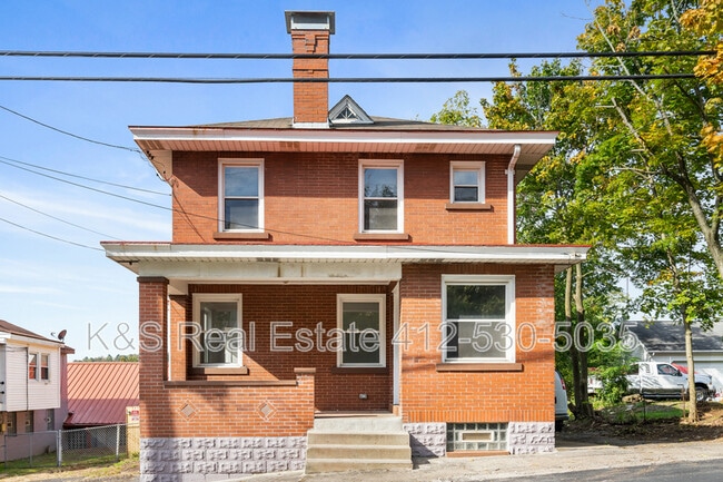 Building Photo - 2119-2119 Mt Troy Rd
