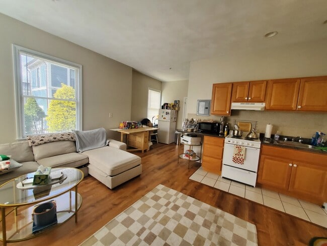 Photo - 362 Harvard St Unit 5