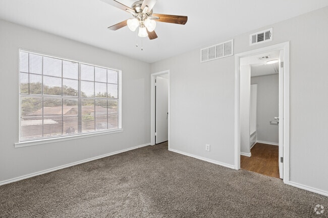 1BR, 1 BA - 632SF - Bedroom