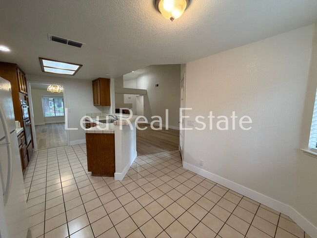 Photo - 167 Stonington Way