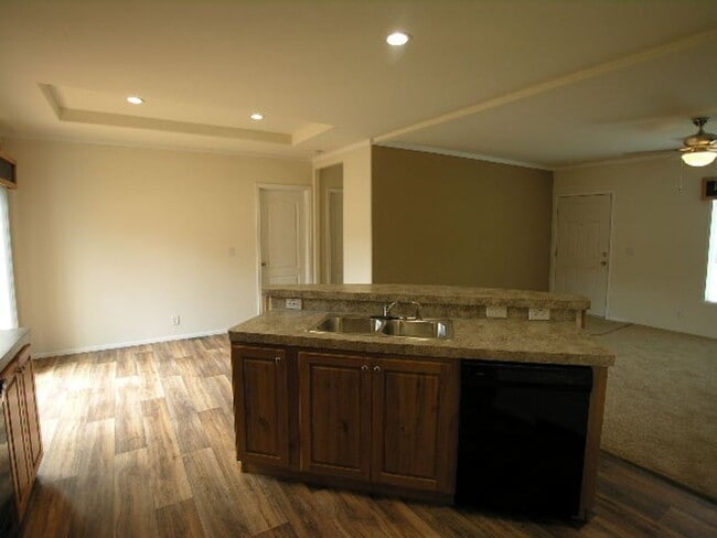 Photo - 3bd/2 bath mobile home available 10/10