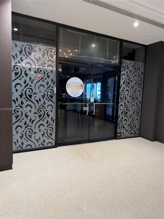 Photo - 1717 N Bayshore Dr Unit A-2938