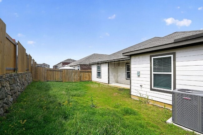 Photo - 512 Albert Anthony St