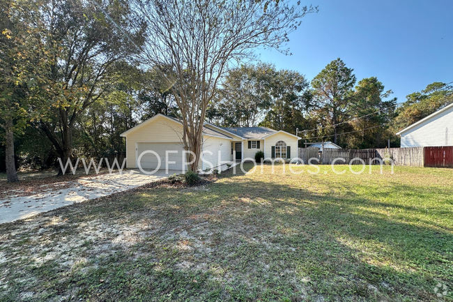 Building Photo - AVAILABLE 3/1.5 Crestview Home!