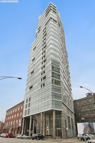 Building Photo - 510 W Erie St Unit 1007 Rental