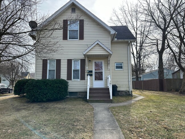 Building Photo - 1815 E Ganson St Unit Apt #B Upper
