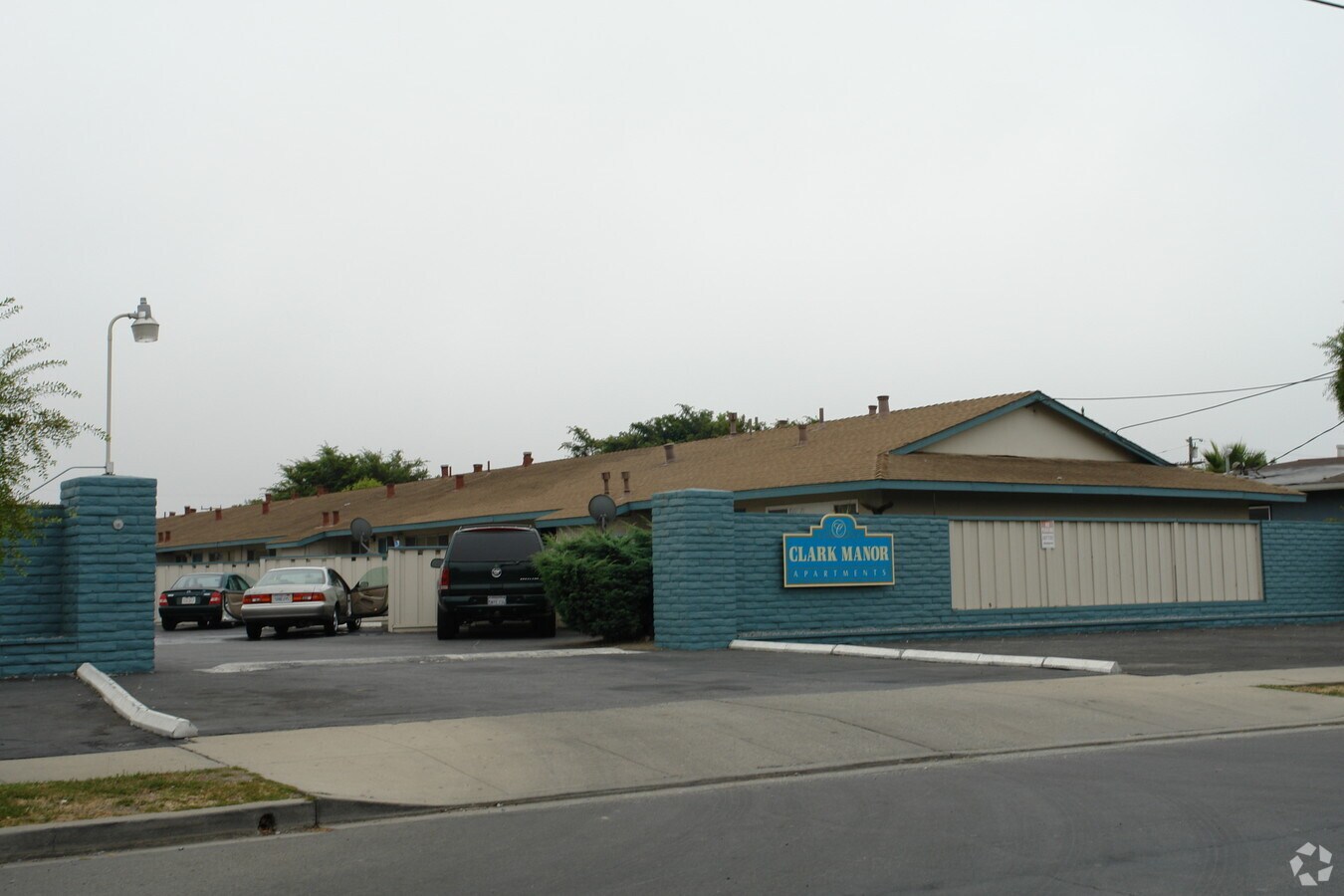 Clark Manor Apartments - Clark Manor Apartments