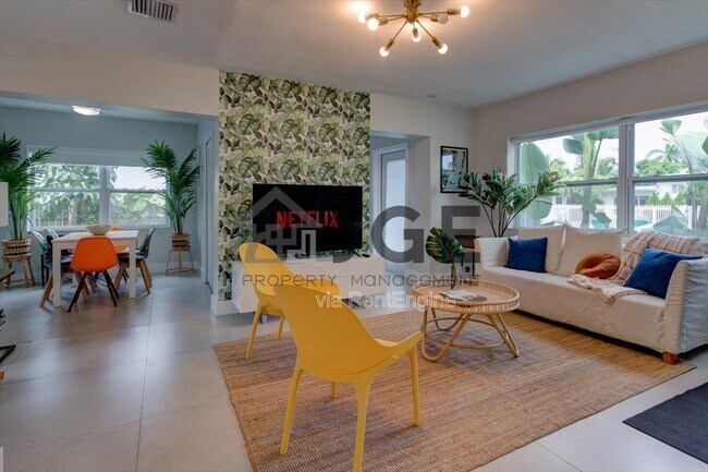 Photo - 968 NE 80th St