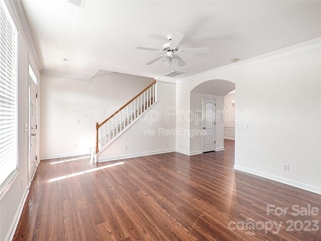 Photo - 242 Welton Way