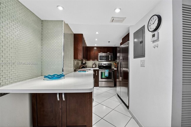 Photo - 2401 Collins Ave Unit 1107