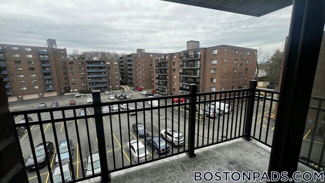 Photo - 245 Main St Unidad 44