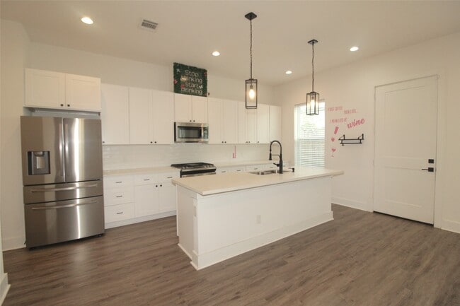 Photo - 1218 Mcneil St