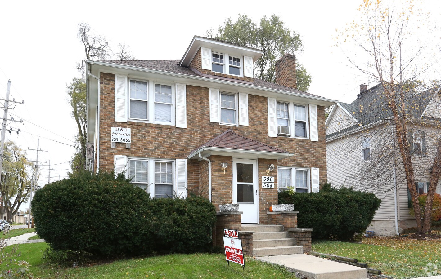 Photo - 304-306 S 1st St Apartments