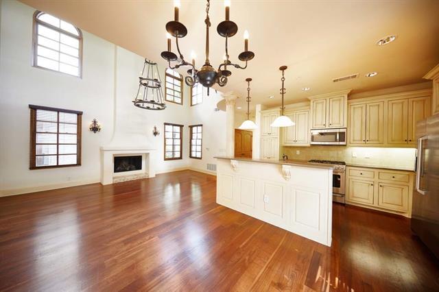 Photo - 2510 N Henderson Ave Unit 2