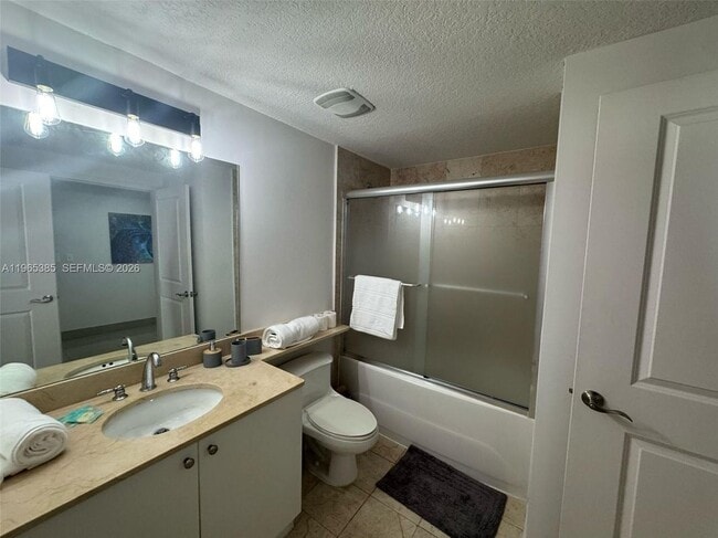 Photo - 170 SE 14th St Unidad 1108